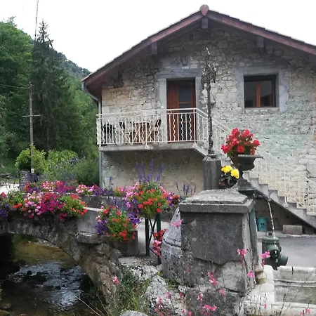 Holiday home Du Pressoir *